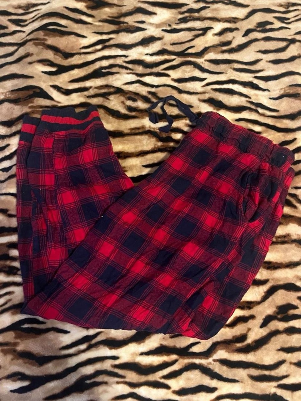 aerie Red and Black Plaid Lounge Pants